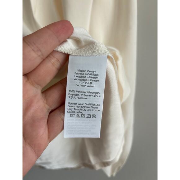 NWT J.Crew Puff-Sleeve Satin Back Crepe Top Cream Size Small Petite - Picture 4 of 6